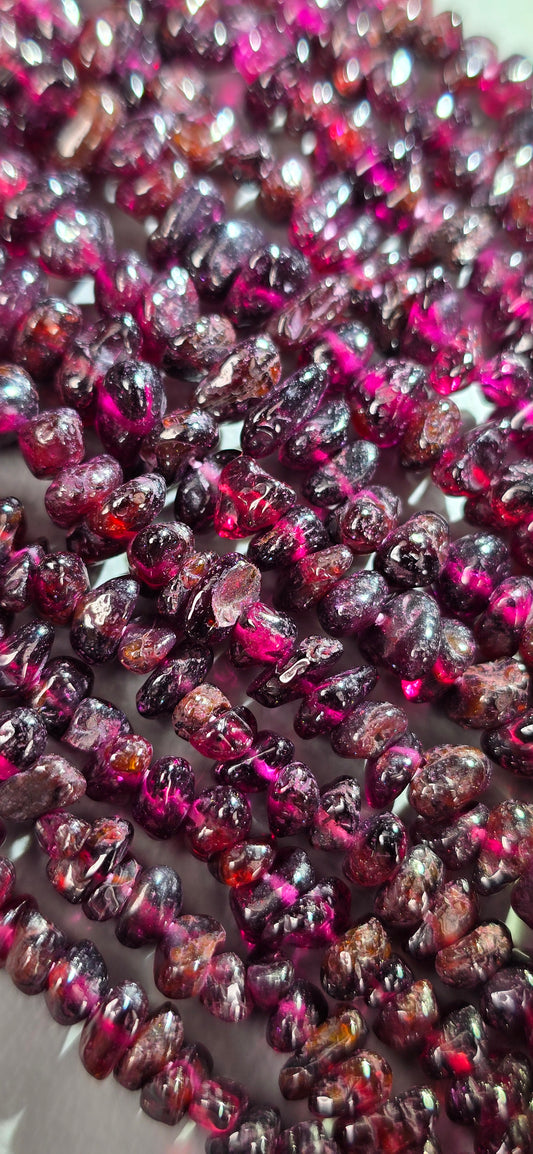 Garnet Beads - Chip