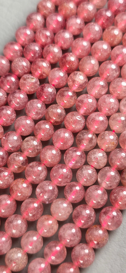 Strawberry Quartz Beads - Round
