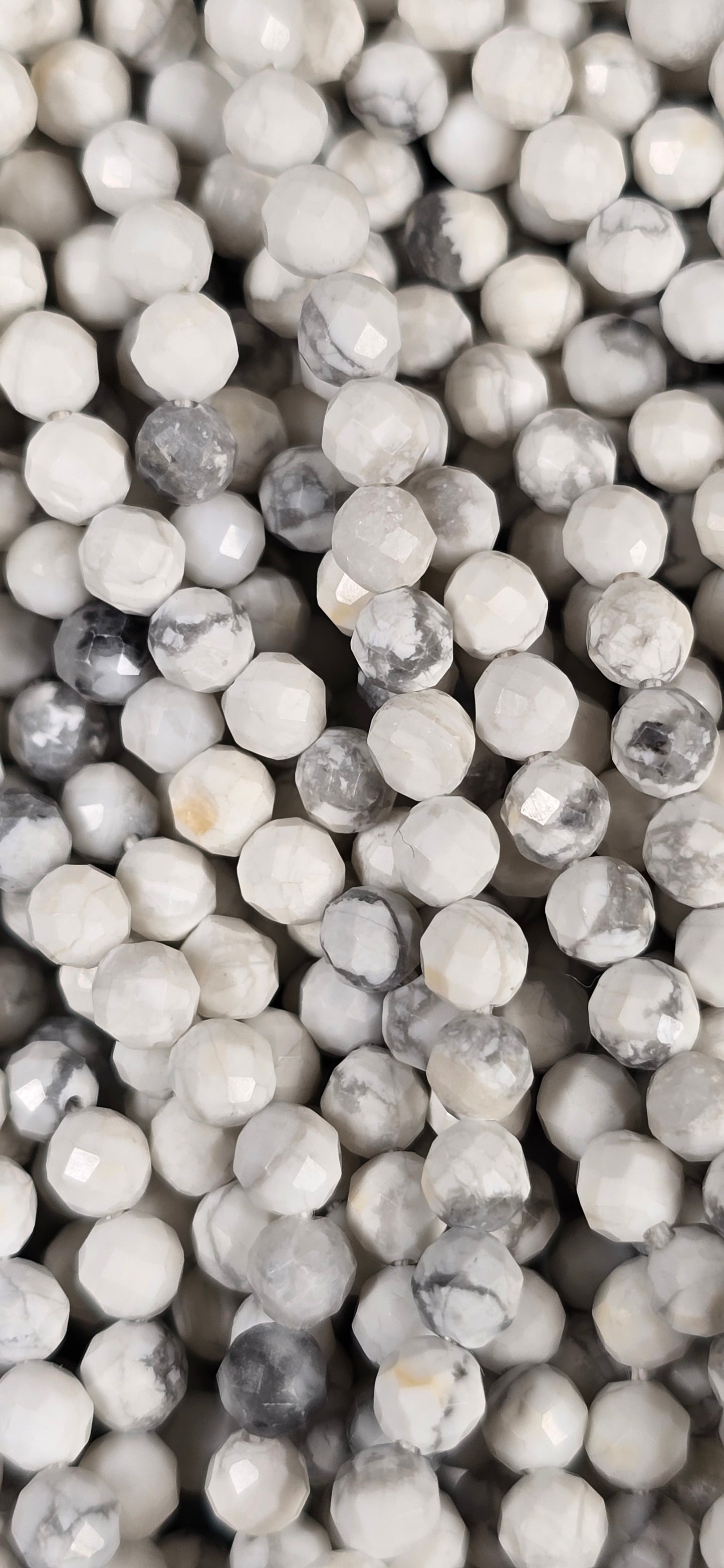 Howlite Beads - Facet