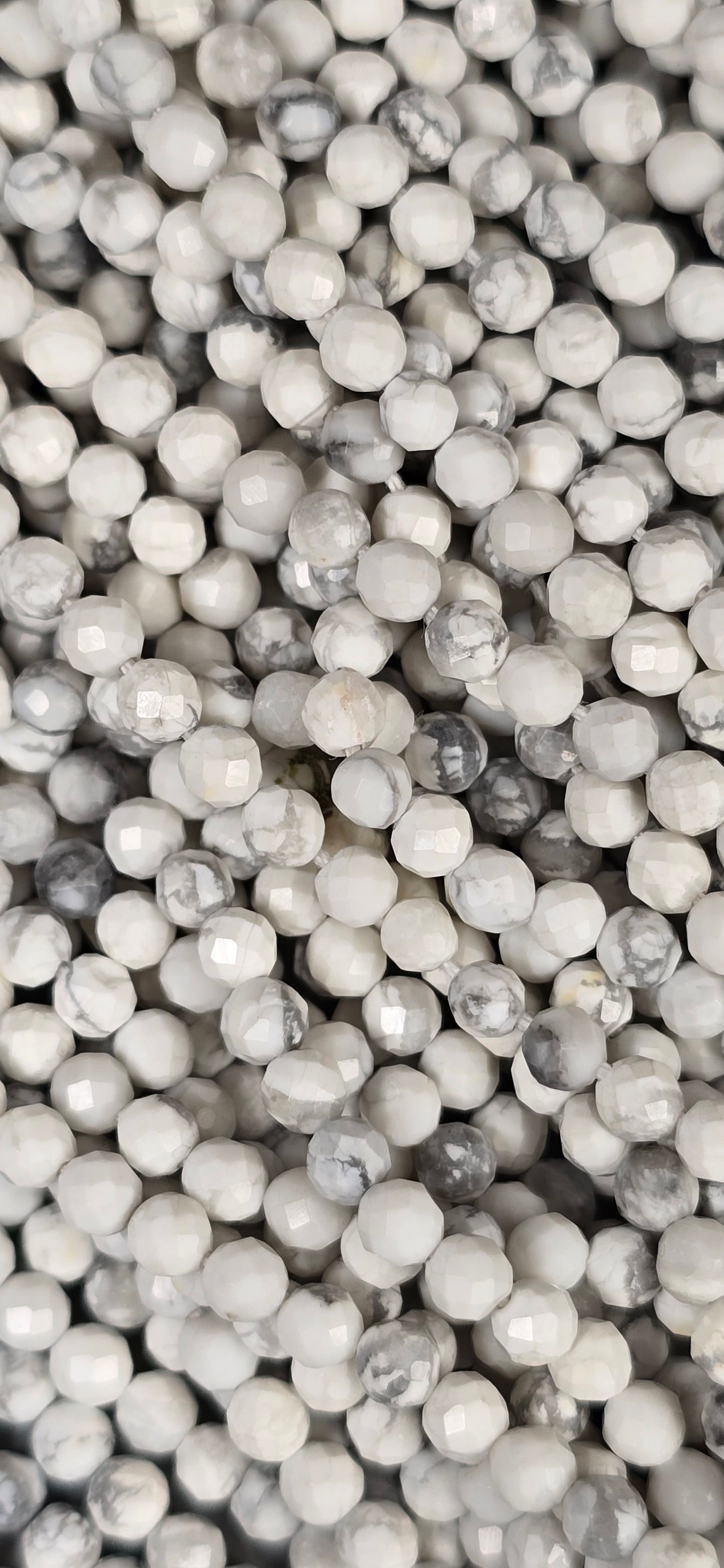 Howlite Beads - Facet